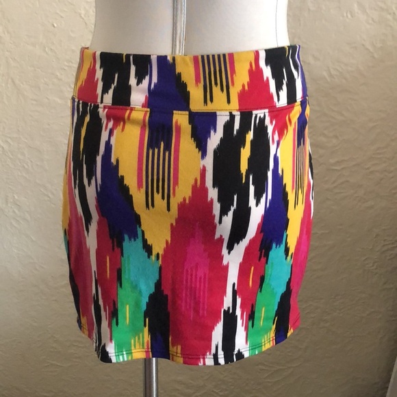 Urban Outfitters silence + noise Ikat Vibrant Yellow Green Red Pink Mini Skirt M - Picture 3 of 6